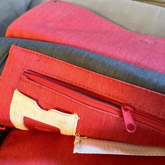 Sherpani Crossbody Olive with Orange Accents Multi Pockets Cloth - Picture 3 of 15